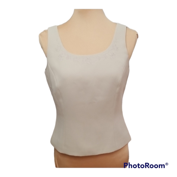 Sleeveless top, size 6P - Picture 1 of 13